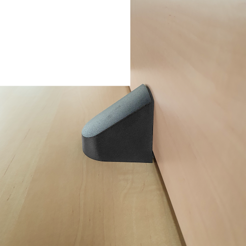 Tisch mit Aufsatz- Sichtblende und 40 mm Rundrohrgestell B/T: 140x70 cm mit zusätzlicher Aufsatz- Frontblende 40 cm hoch, Tischhöhe 72 cm oder nach DIN