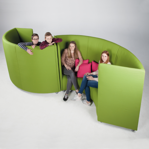 Akustiksofa halbrund 3-4 Sitzer, schwer entflammbar B/H/T: 145x132x150 cm, mit schwer entflammbaren Stoff und Kern